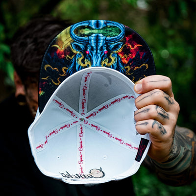 Bull Snapback - White/Black