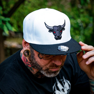 Bull Snapback - White/Black